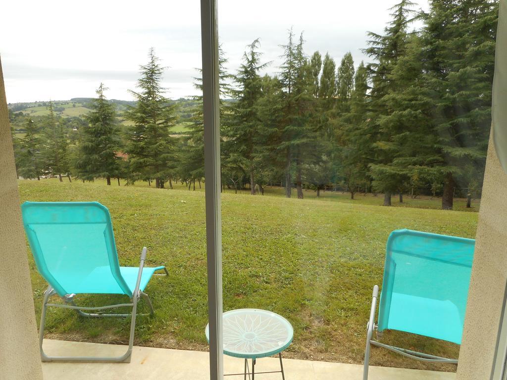 Gadeyne Nathalie Le Chalet De Malvoue Vimoutiers Exterior foto